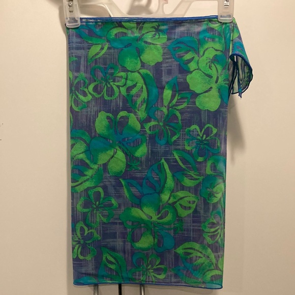 Blue and Green wrap ~ sheer and stretchy ~ size large ~ tropical ~ floral - Picture 1 of 6